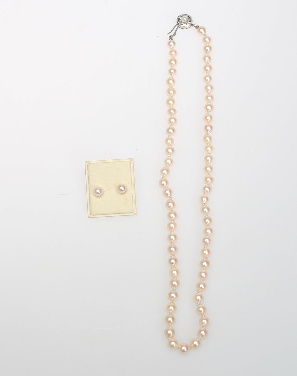 HALSBAND med odlade pärlor samt örhänge 18 karat, Alton.