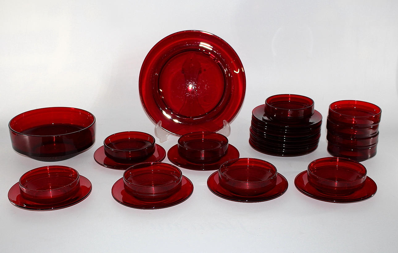 SERVIS, glas 31- delar, Rejmyre, Monica Bratt.