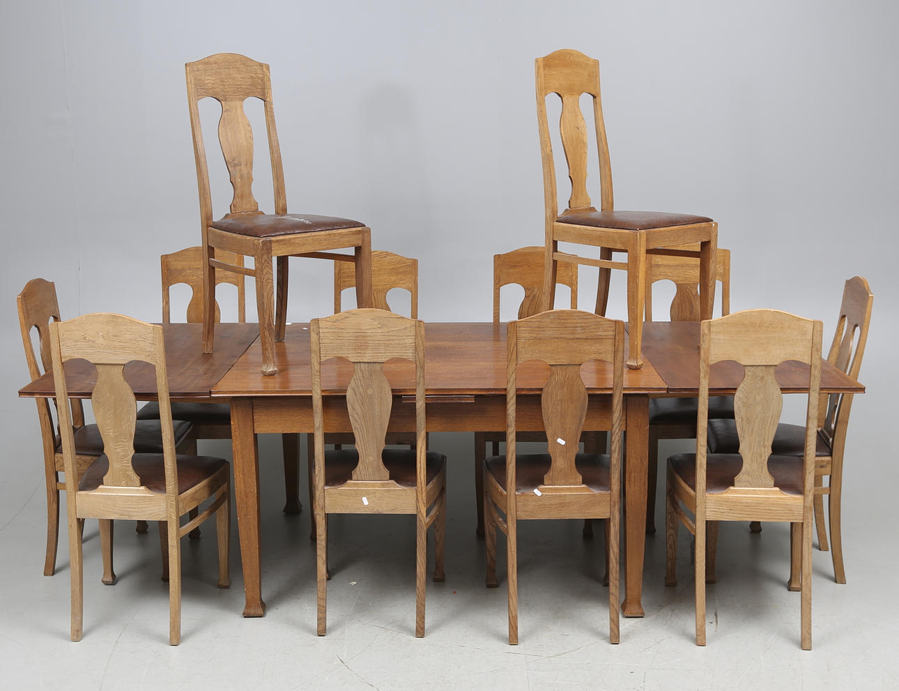 MATSALSGRUPP, 13 delar, 1900-talets första hälft.