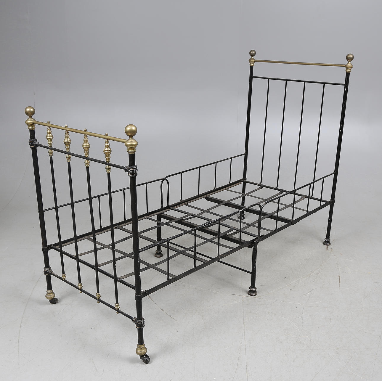 JÄRNSÄNG, 1800/1900-tal.