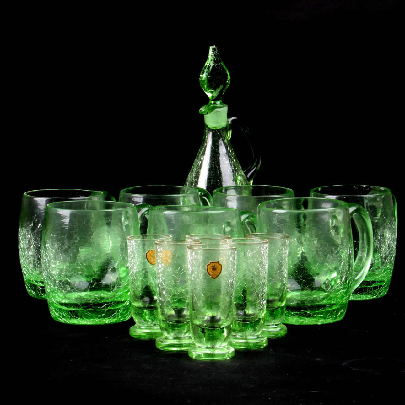 GLASSERVISDELAR, 14 delar, Trelleborg, 1900-tal.