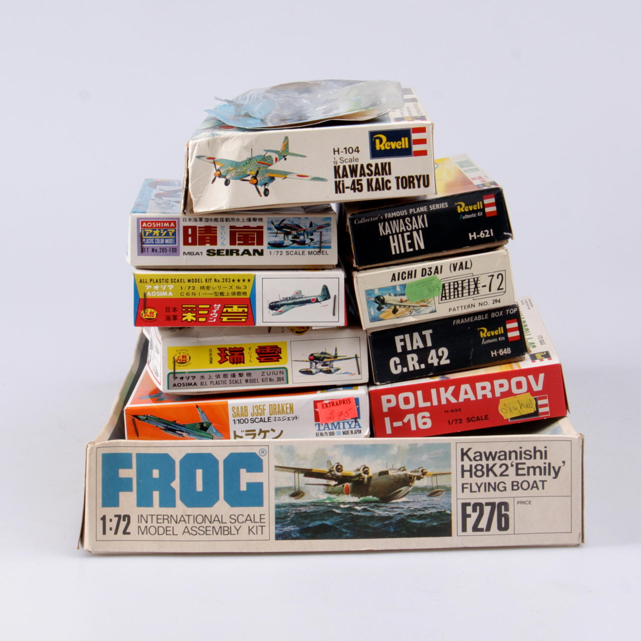 BYGGSATSER, 11 st. Flygplan, obyggda, Japan, Ryssland, Italen och Sverige, WW2, skala 1/72 och 1/100.