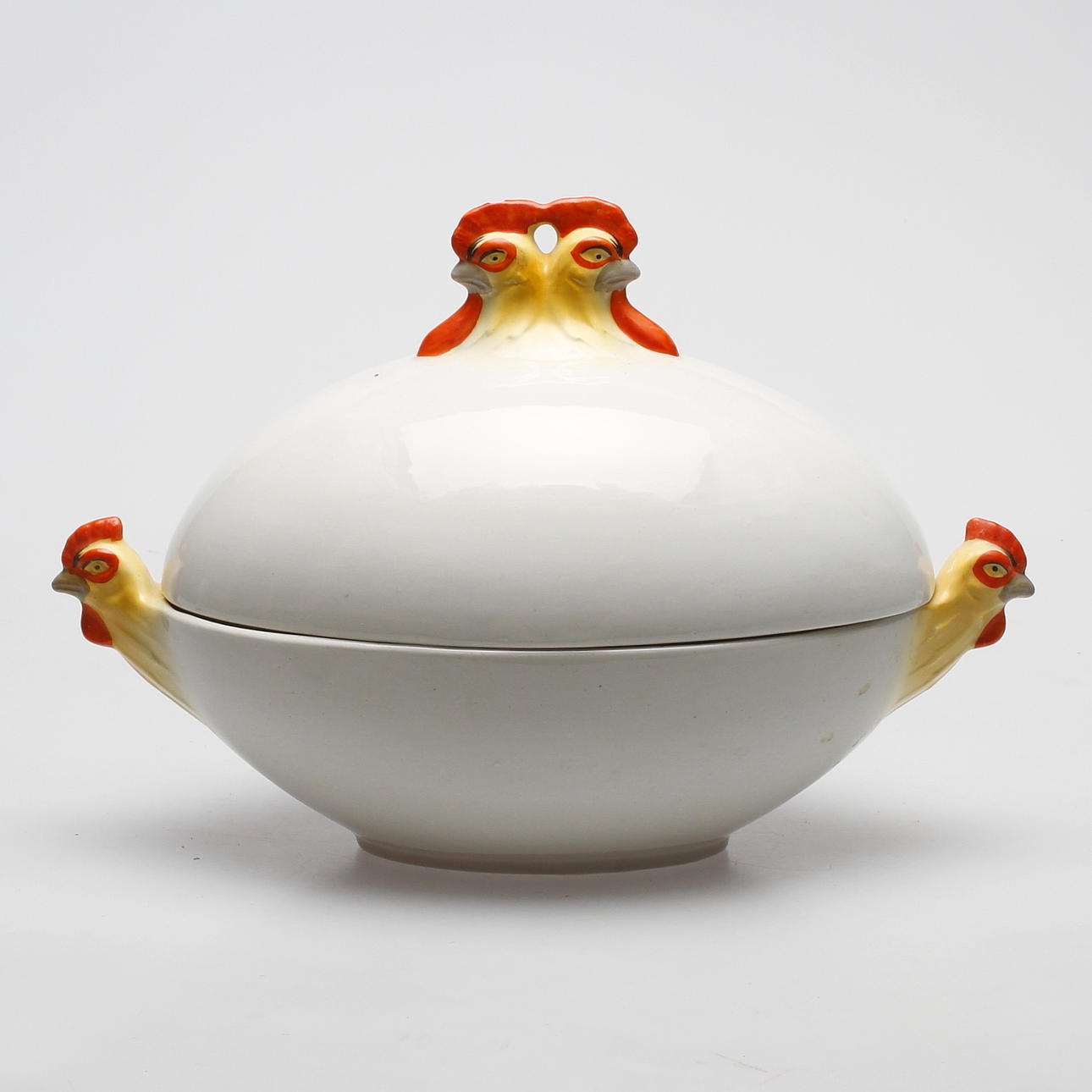 ÄGGHÖNA, porslin, Gustafsberg original, 1900-talets första hälft.