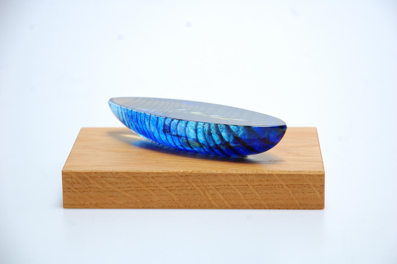 BERTIL VALLIEN. glasskulptur, " Boat " signerad B V Kosta Boda, Nr:7099312.