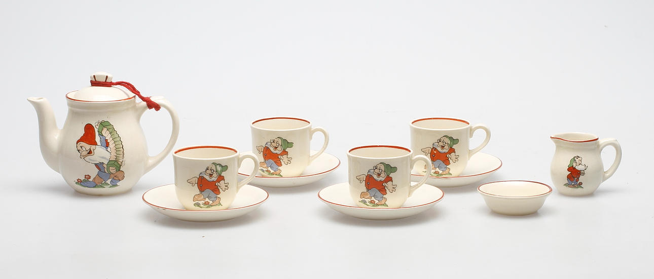 DOCKSERVIS, 7 delar, flintgods, "Snövit", Rörstrand, 1940-tal.