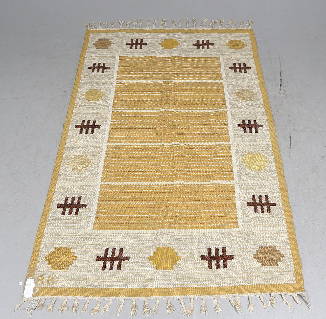 MATTA, rölakan, signerad AK, ca. 210x135 cm.