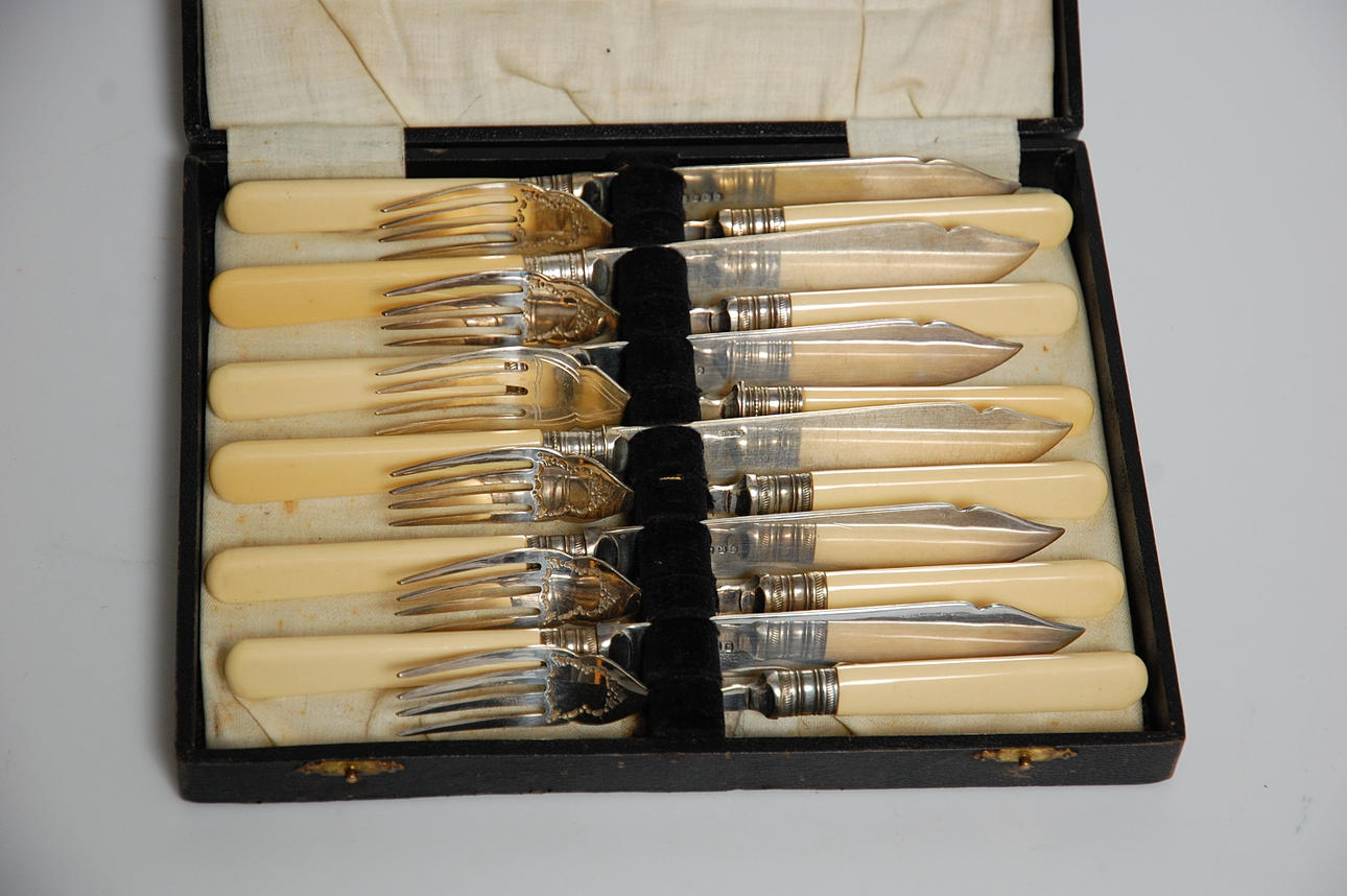 FISKBESTICK, 12 delar, England, 1900-talets början.