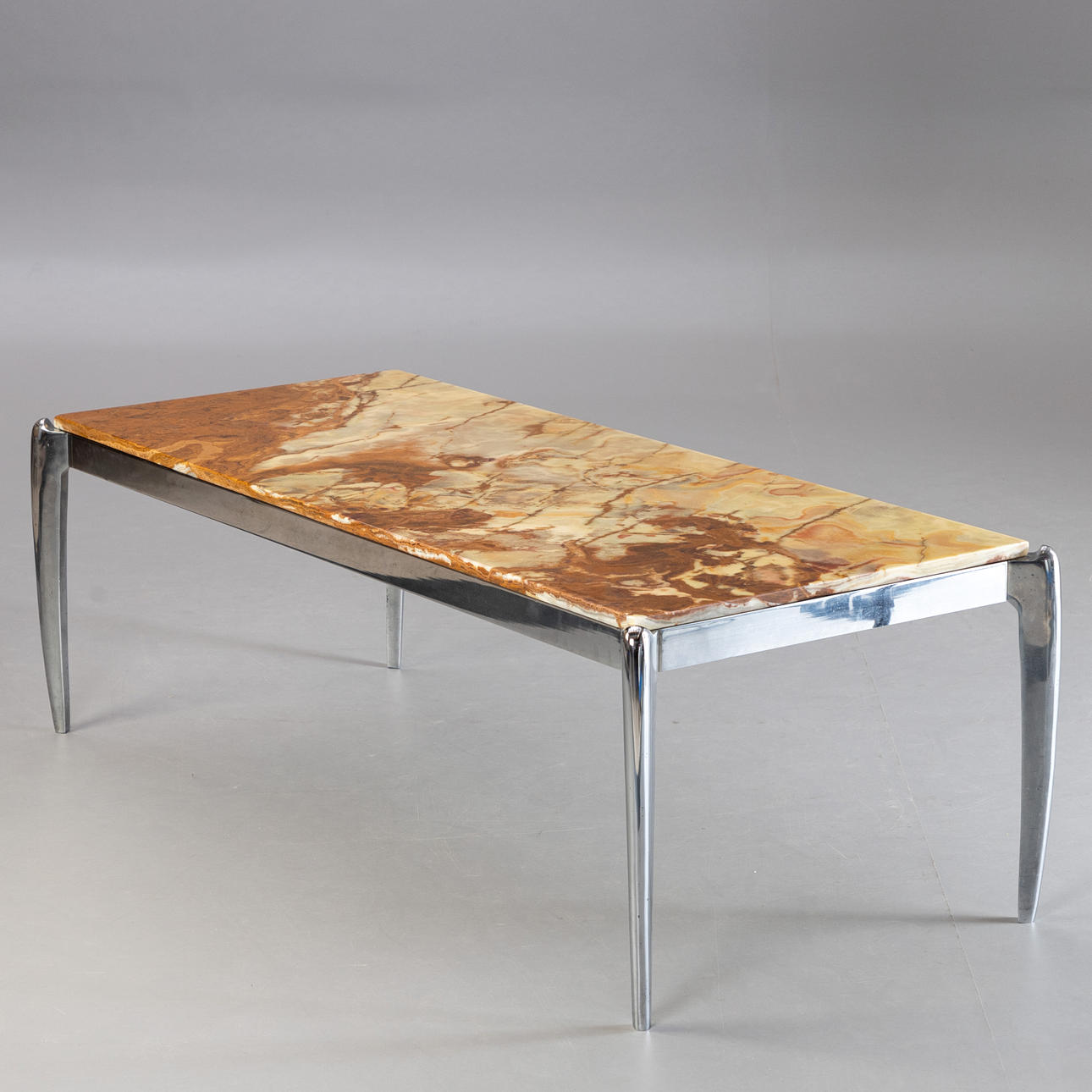 Onyx - Marmor Couchtisch.