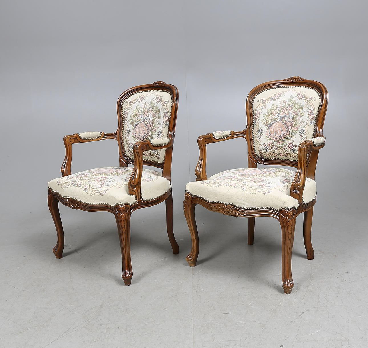 FÅTÖLJER, ett par, rokokostil, 1900-tal.