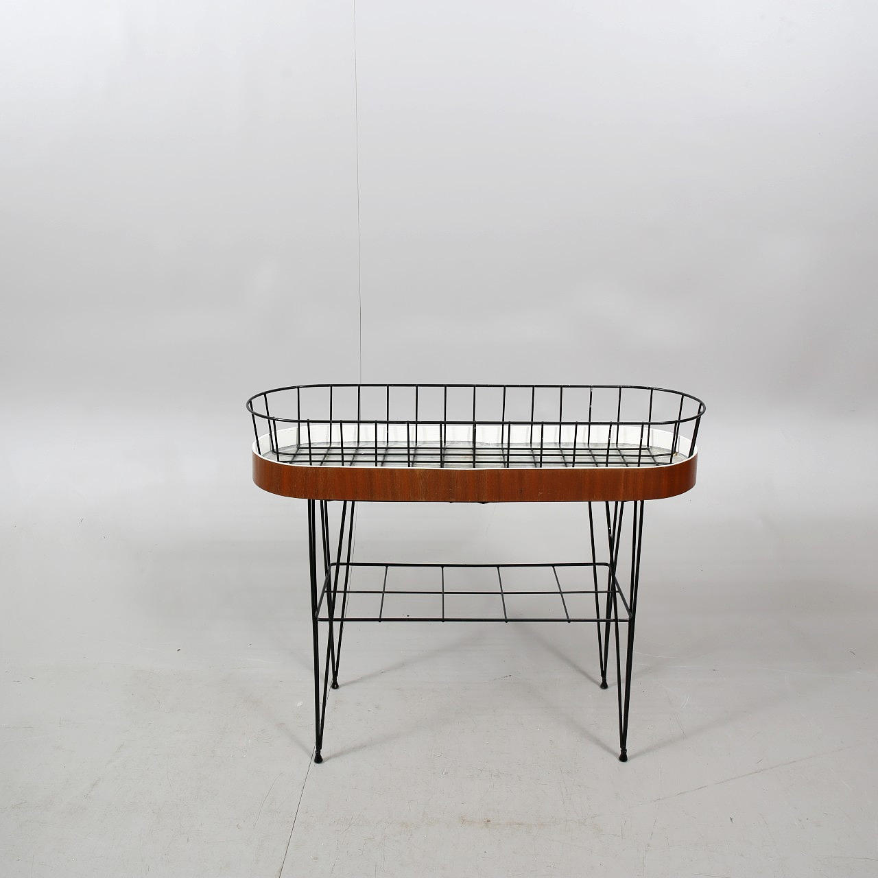 BLOMSTERBORD, Snor, "Vici" IKEA, 1960'erne.