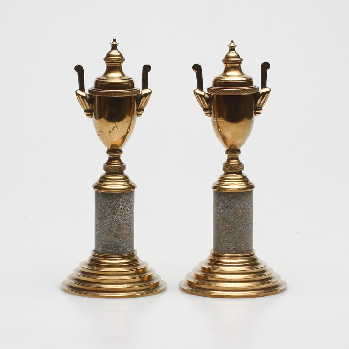 CASOLETTER, ett par, sten och mässing, 1900-tal.