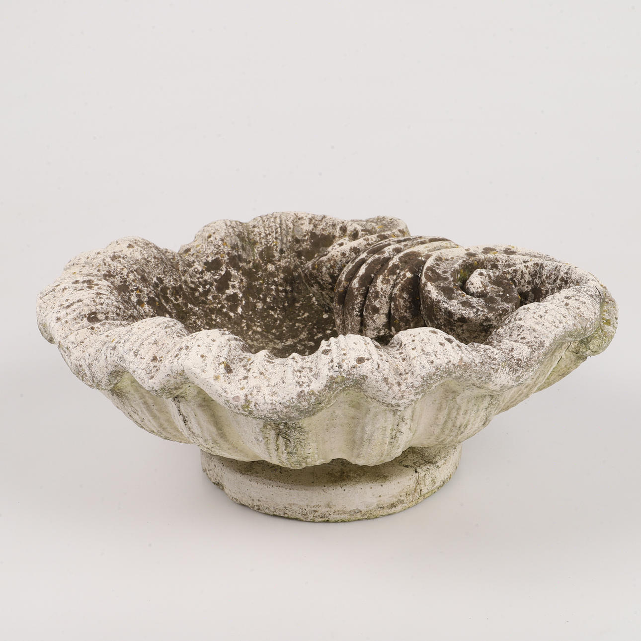 FUGLEBAD, beton, 20. århundrede.