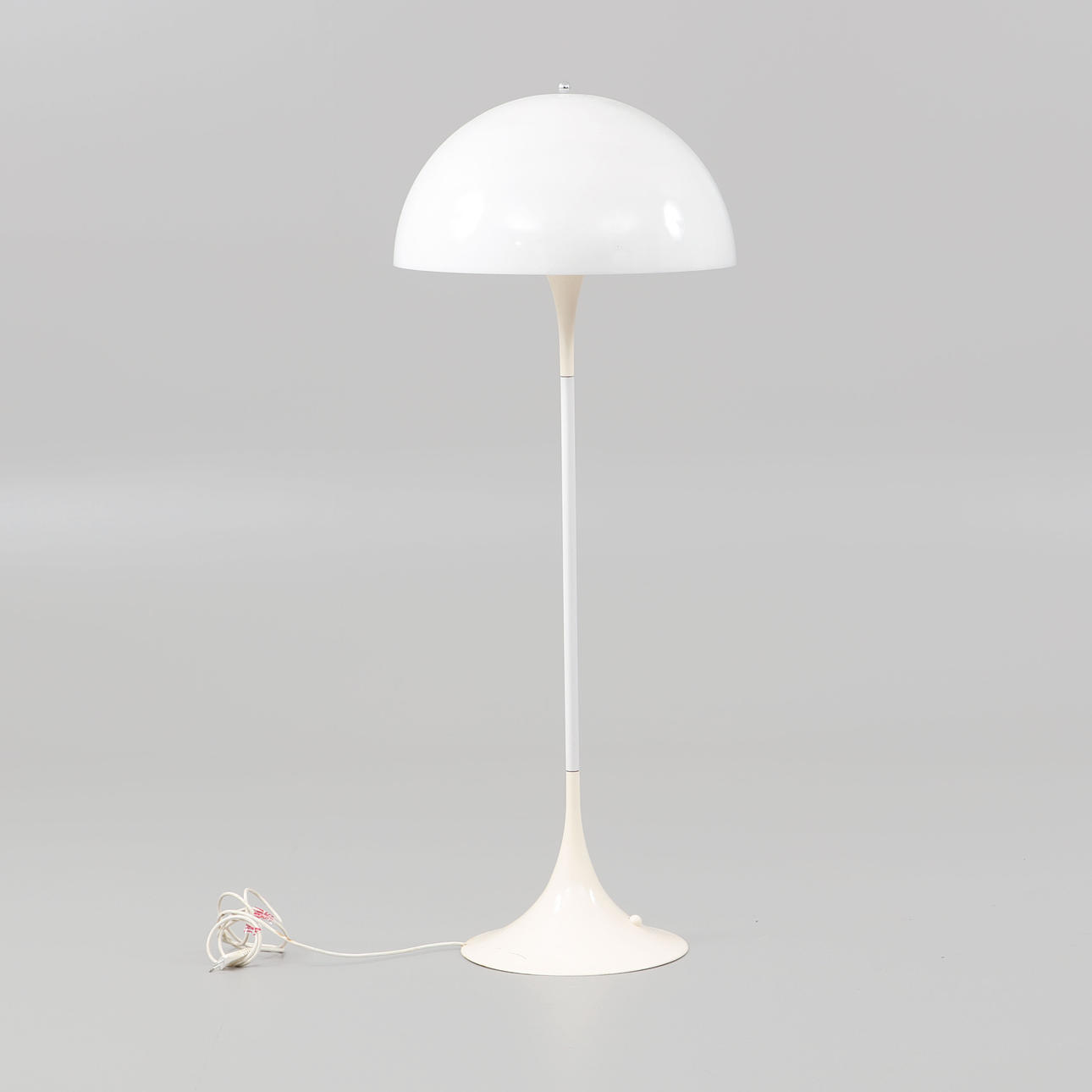 VERNER PANTON. "Pantela", lámpara de pie.