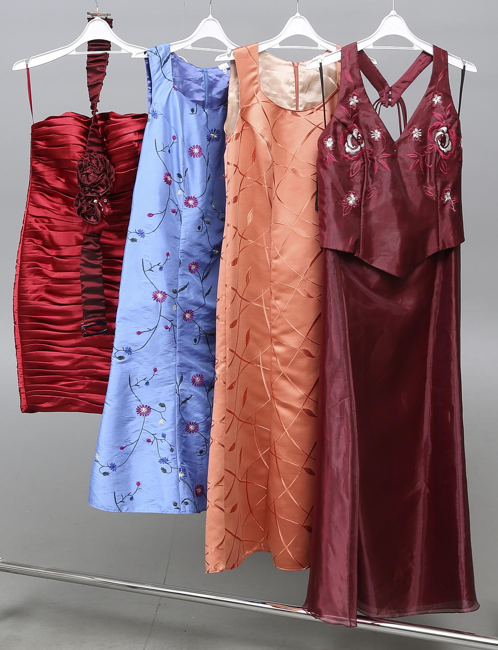 AFTONKLÄNNINGAR, 4 st. Bland annat Juju & Christine, 2000-tal.