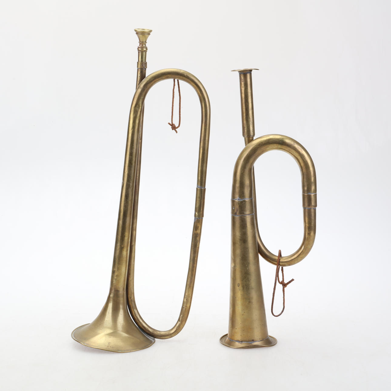 HORN, 2 stycken, mässing.