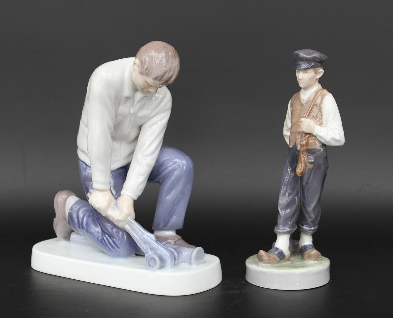 FIGURINER, 2 st, Bing & Gröndahl & Royal Copenhagen.