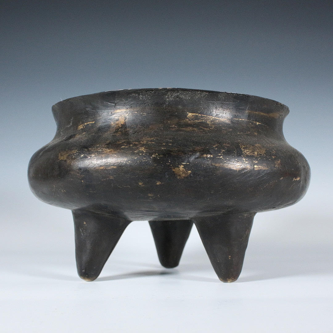 Gjuten rökelse brännare.