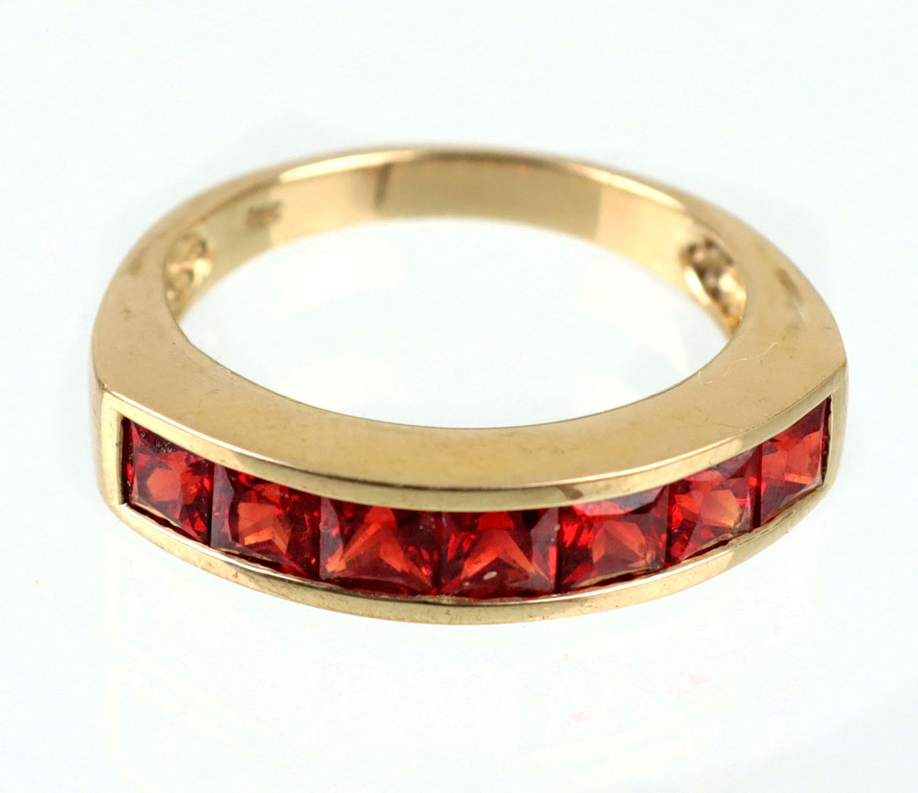 Anillo de rubí de Malawi, oro 375.