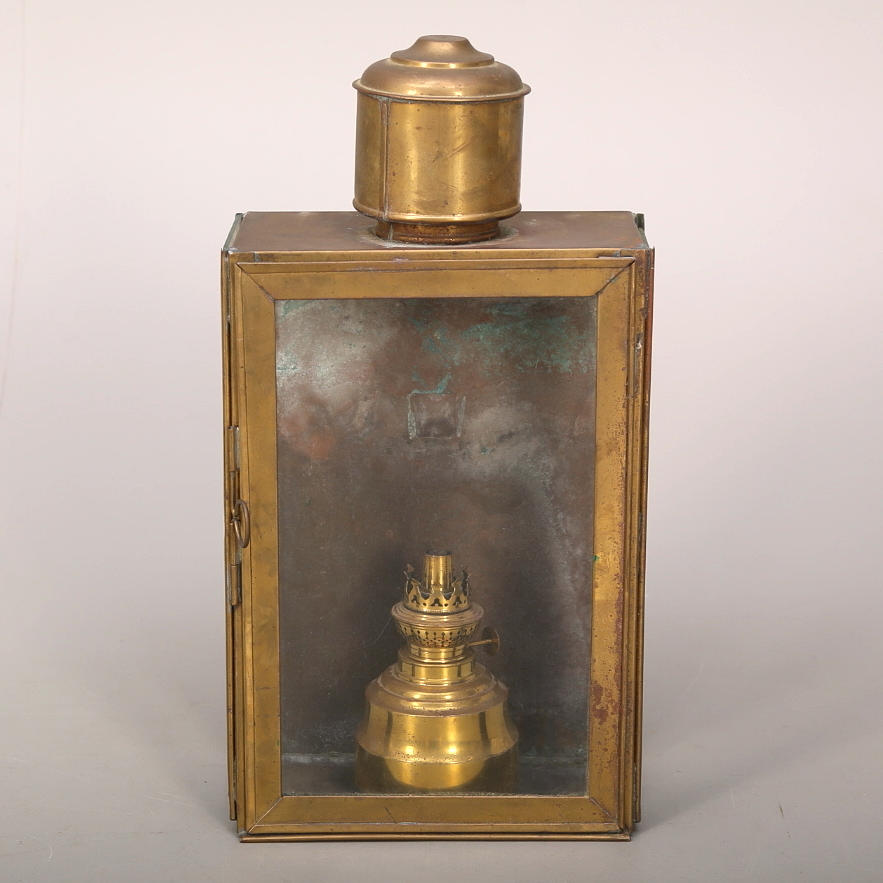 VÄGGLYKTA, fotogen, mässing/glas, 1900-tal.