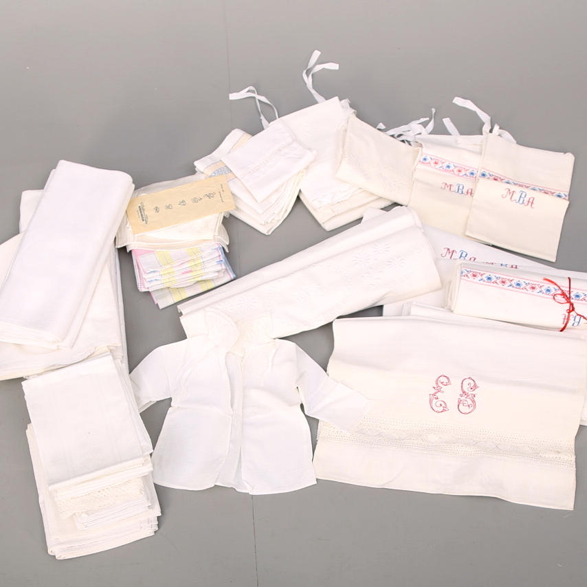 PARTI TEXTIL, linnedukar, linneservetter, överlakan, örngott, kökshanddkuar.