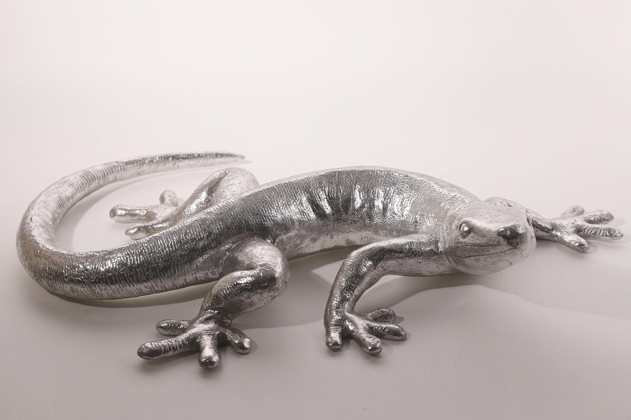 FIGURA DE SALAMANDRA. RESINA PLATEADA.