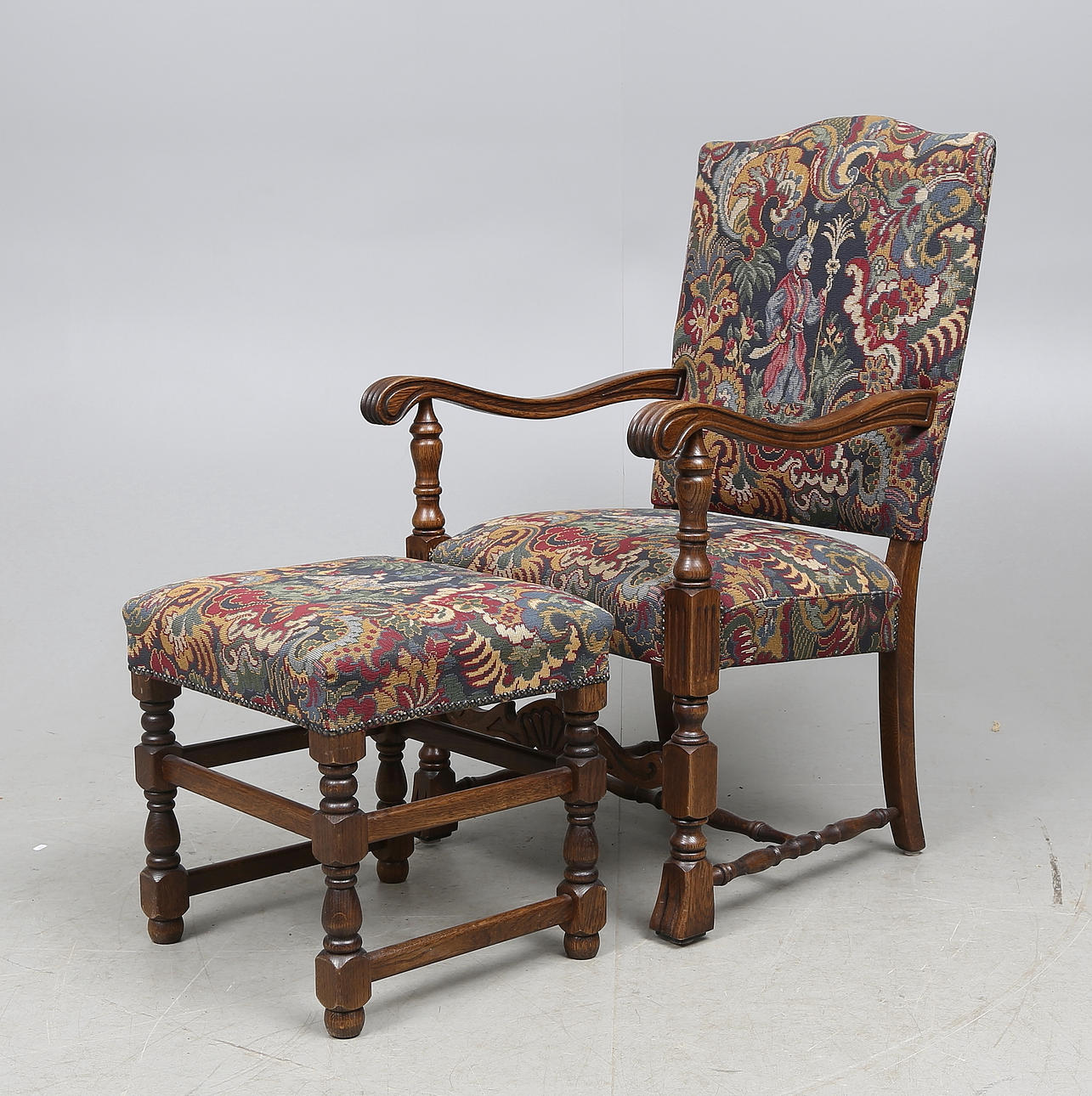 KARMSTOL och PALL, barockstil, 1900-tal.