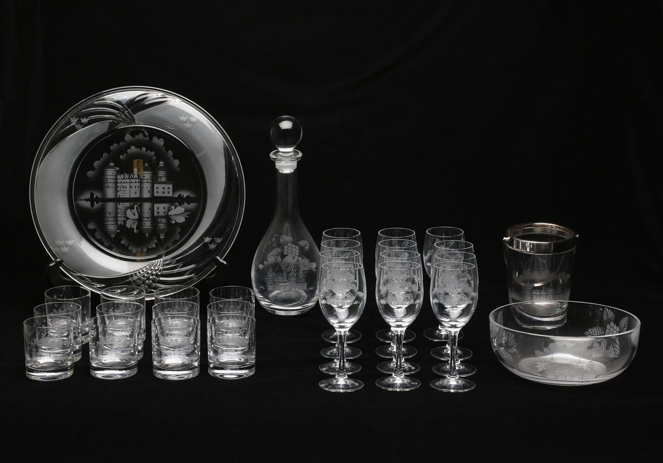 SERVIS, 27 delar, Graverad kristall, Jens Leek, Flero-Form, Nybro.