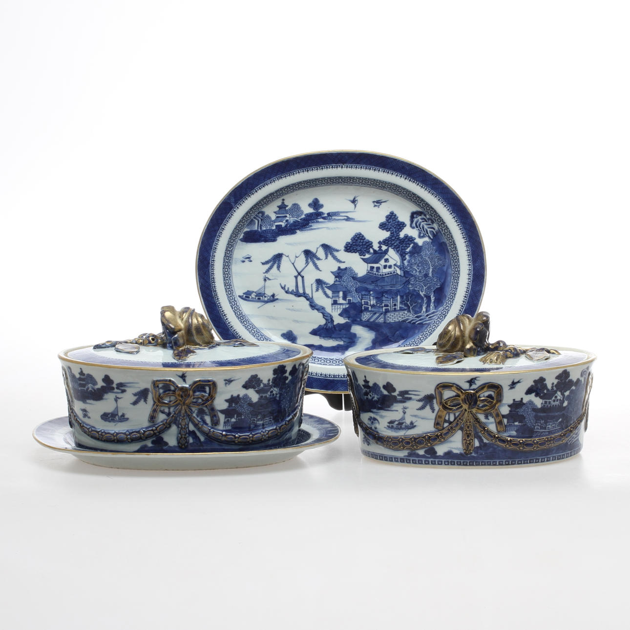 PASTEJFORMAR MED FAT, 1 par, kompaniporslin, Qing dynasin, Qianlong, 1700-tal.