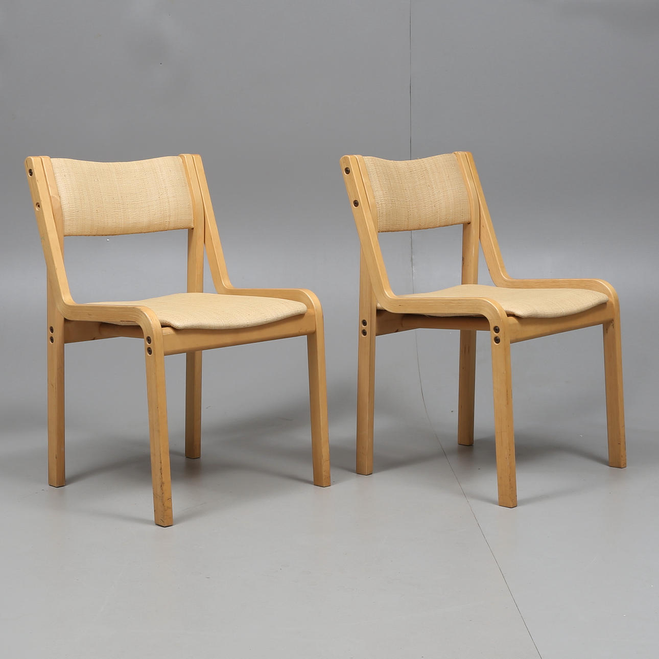 KARI ASIKAINEN. stole, 2, Kari 2 til Martela.