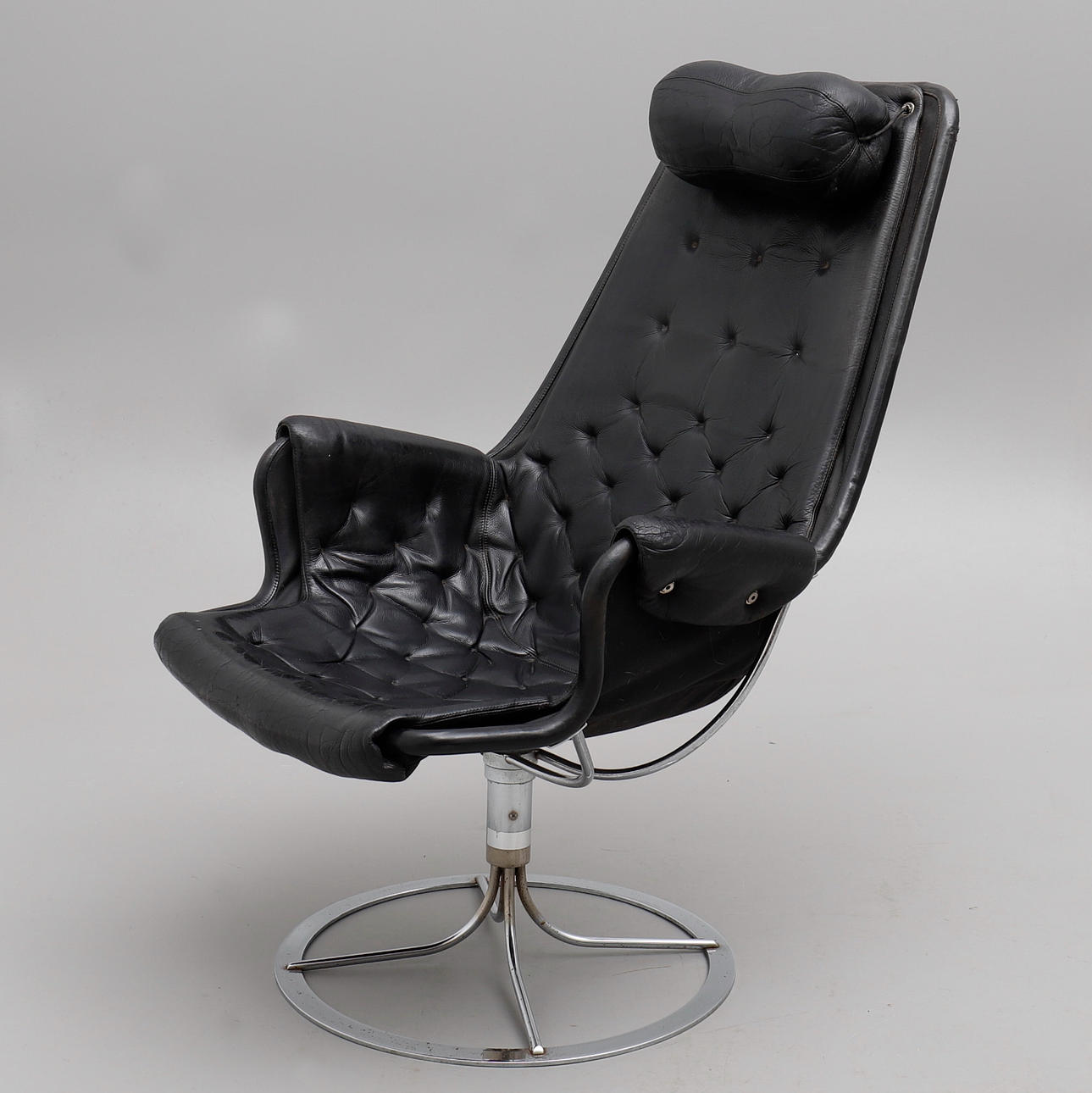 BRUNO MATHSSON. snurrfåtölj, "Jetson", Dux.