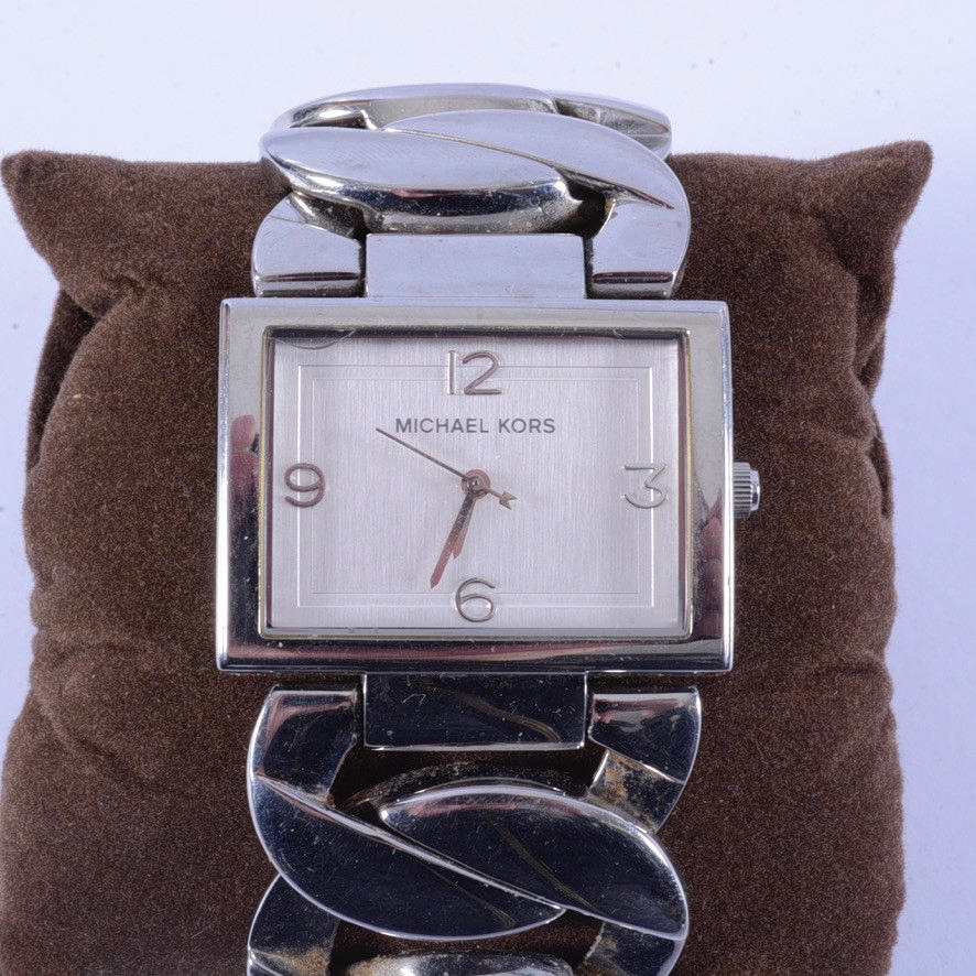 NAISTEN RANNEKORU, Michael Kors.