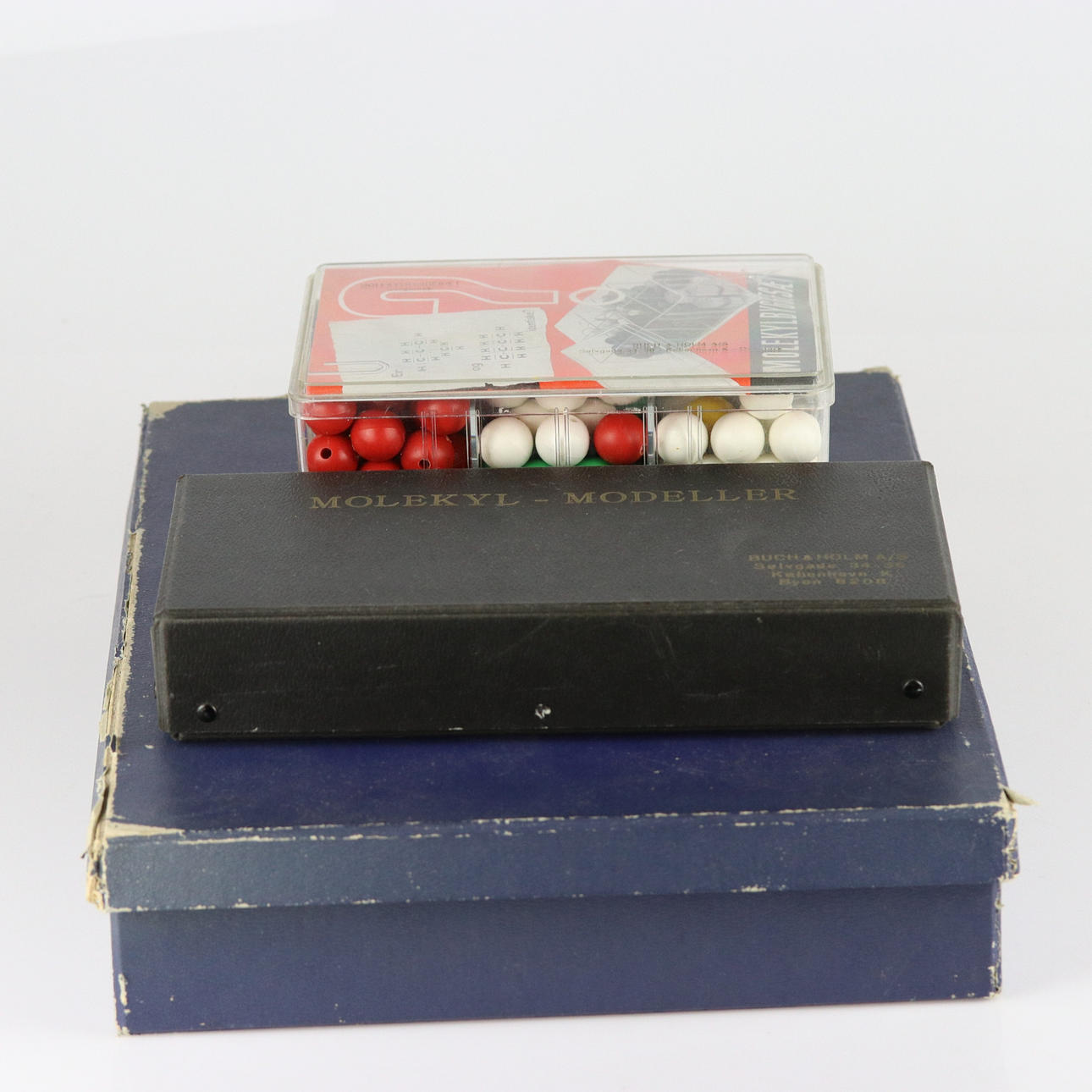 ATOM-/MOLEKYLEMODELLER, 3 stk. plastik, træ, 1960'erne.