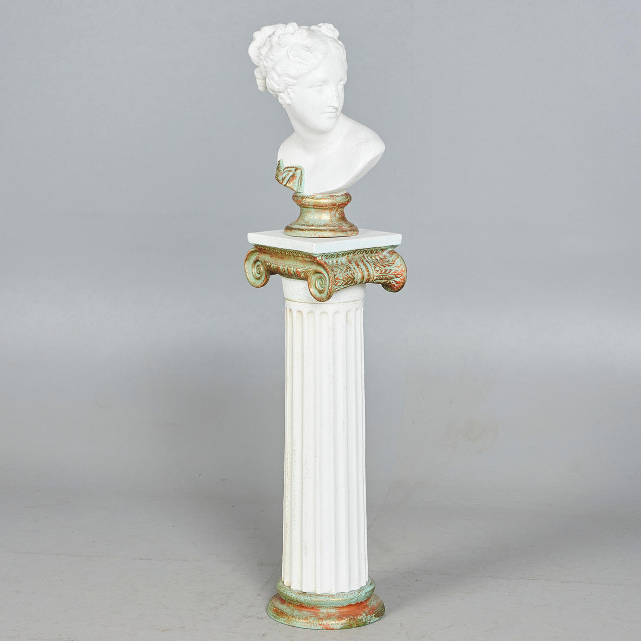 Skulptur, kvindebuste.