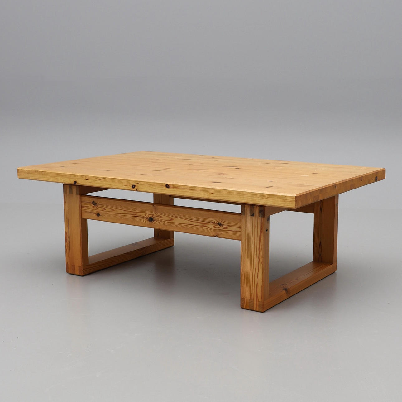 YNGVE EKSTRÖM. SOFFBORD, svensk.