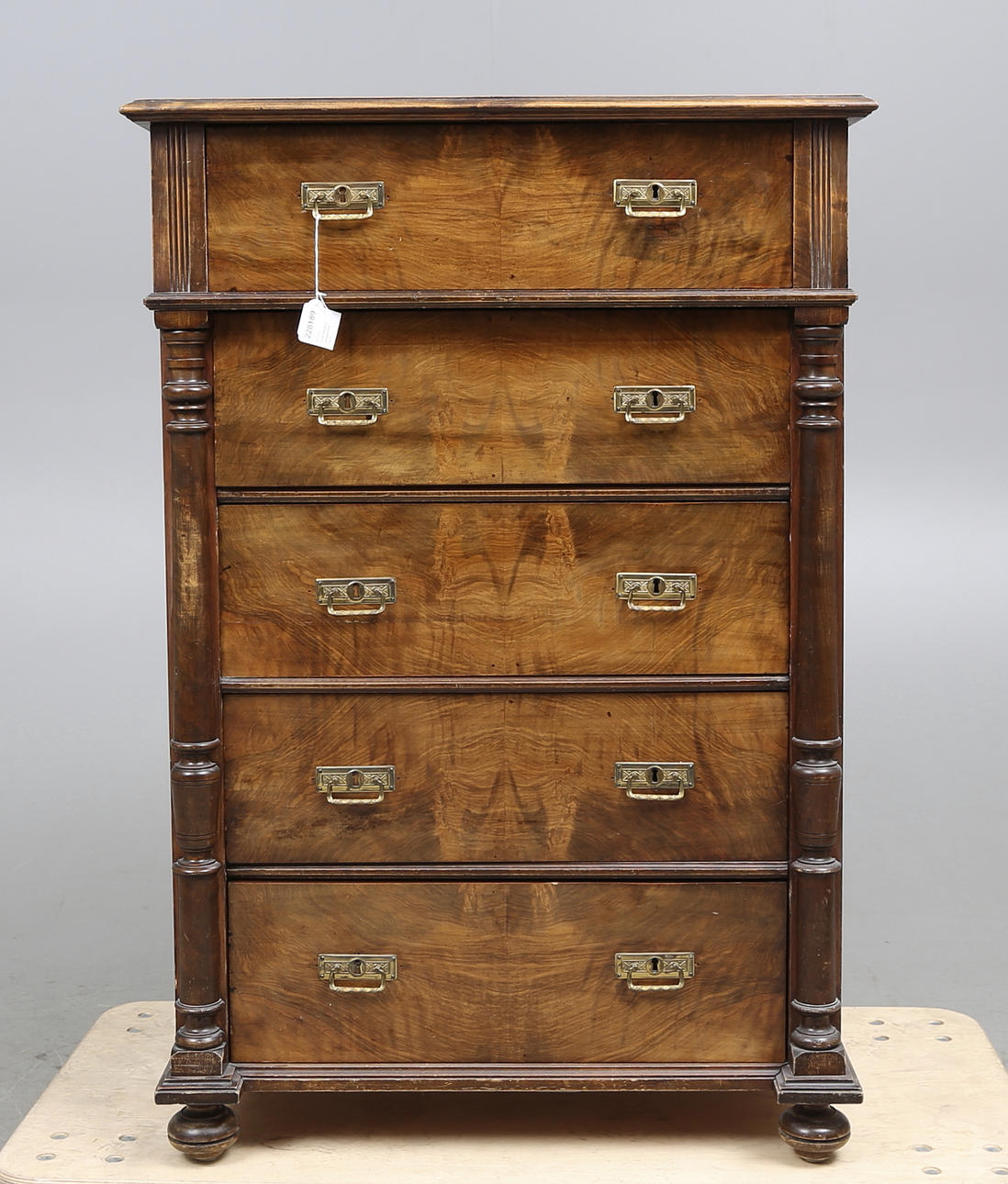 BYRÅ, nyrenässans, sekelskiftet 1900.