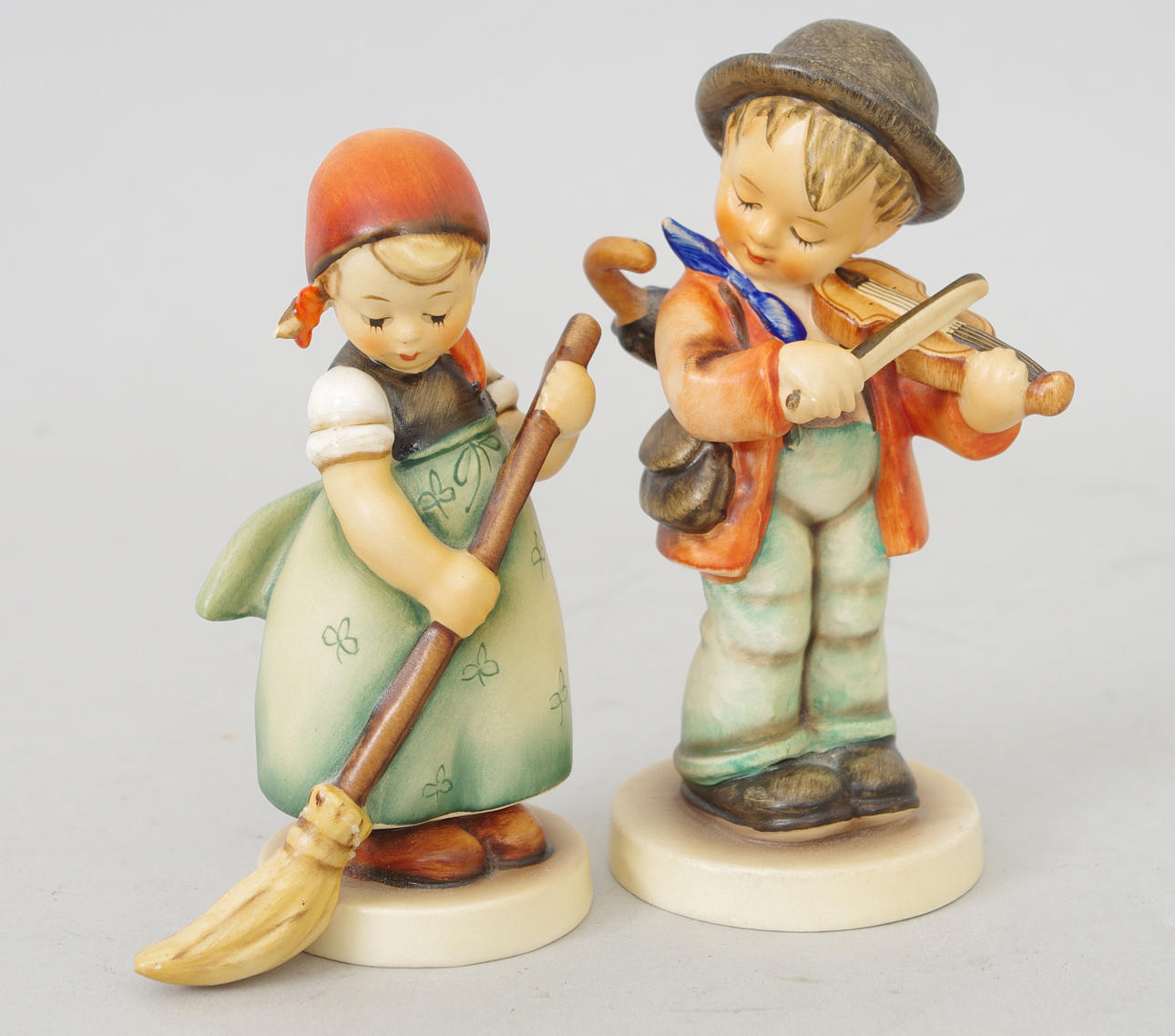FIGURINER, porslin, 2 stycken, Hummel.
