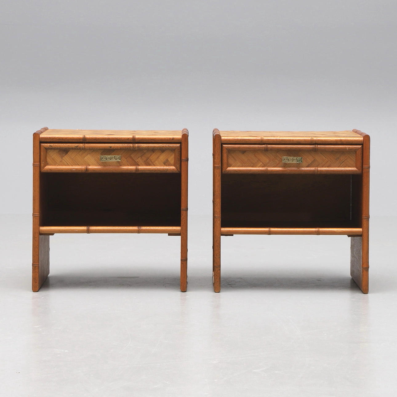 SÄNGBORD, ett par, 1900-tal.