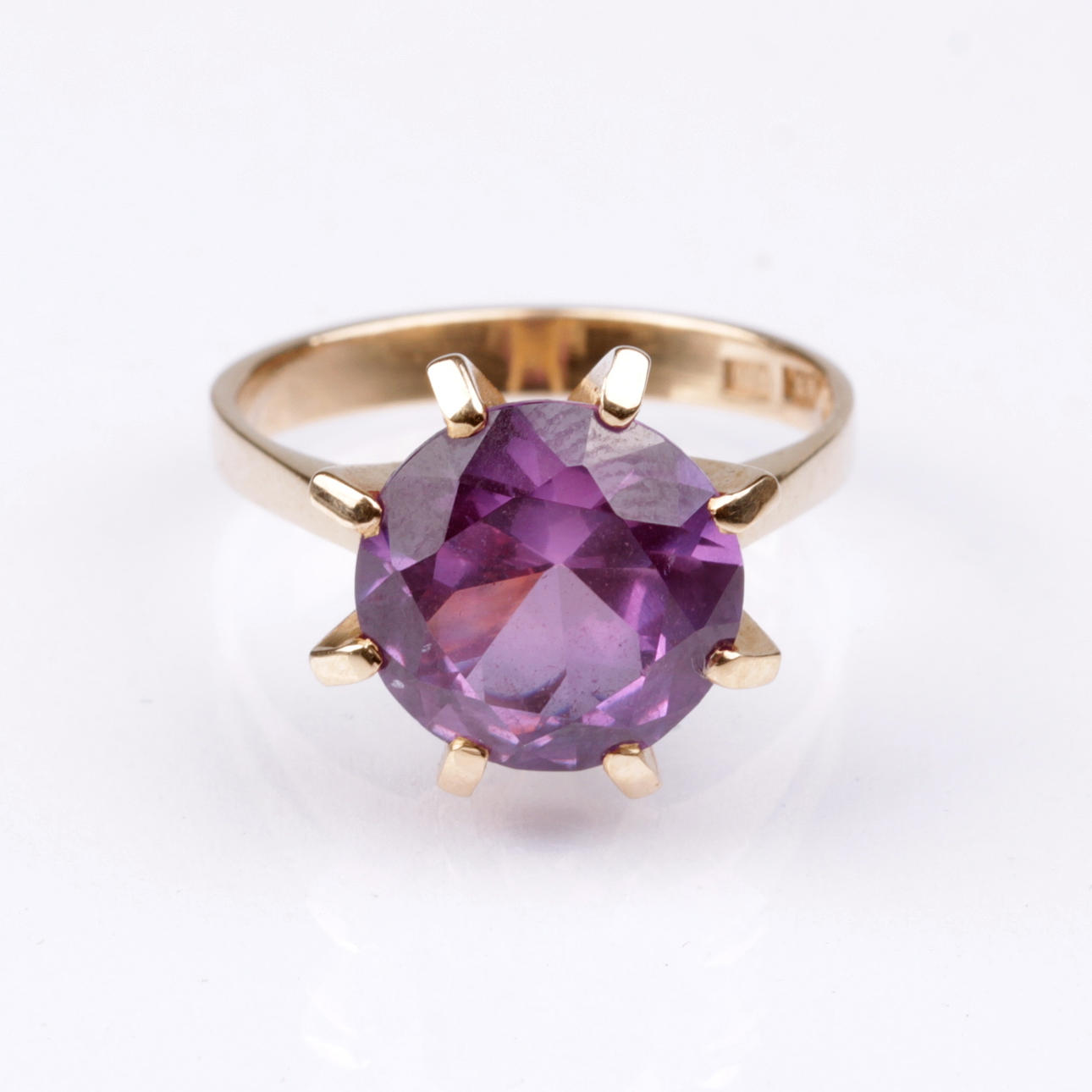 RING, med sten, 18k guld, Ceson Guldvaru Ab, Göteborg, 1991.