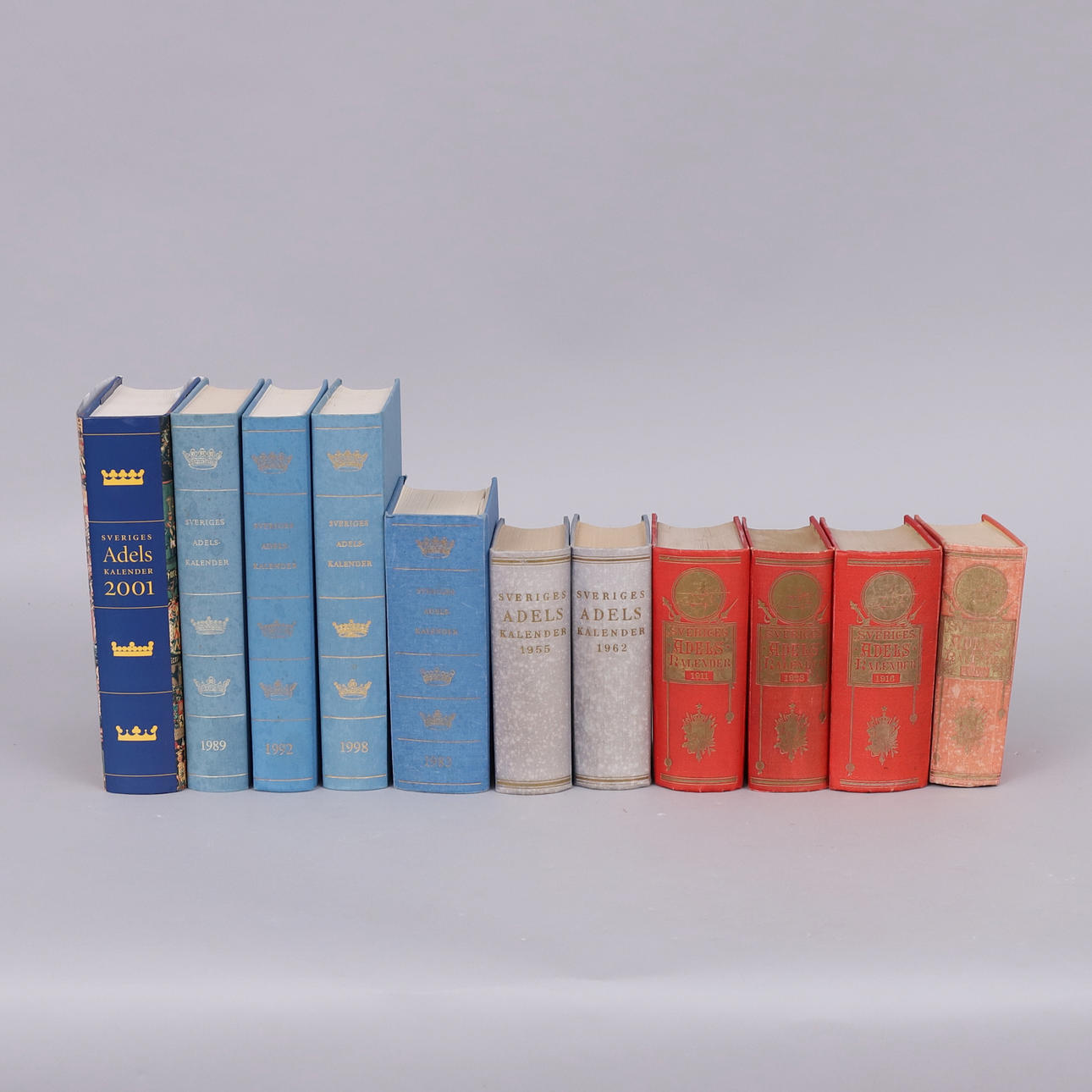 BÖCKER, 11 stycken Sveriges Adelskalender.
