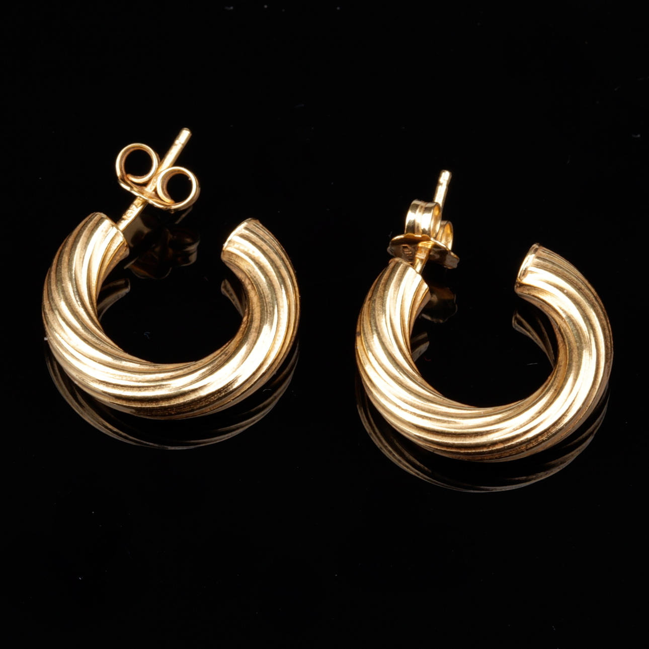 ÖRHÄNGEN, ett par, 18k guld, vikt ca 3,46 gram.