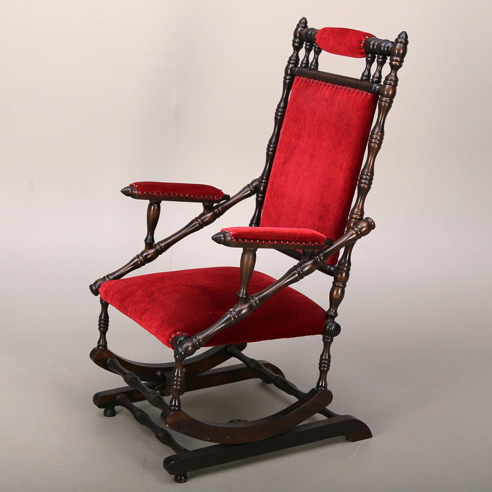 GUNGSTOL, amerikamodell, 1900-talets senare del.