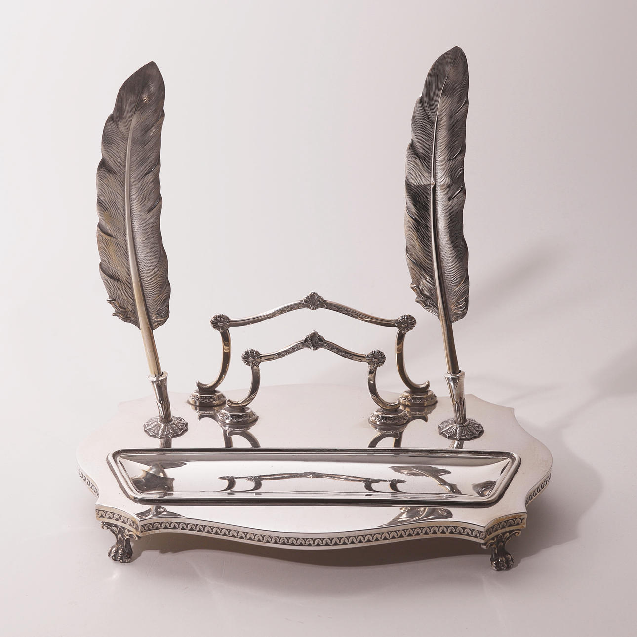 ESCRIBANIA. PLATA PUNZONADA.