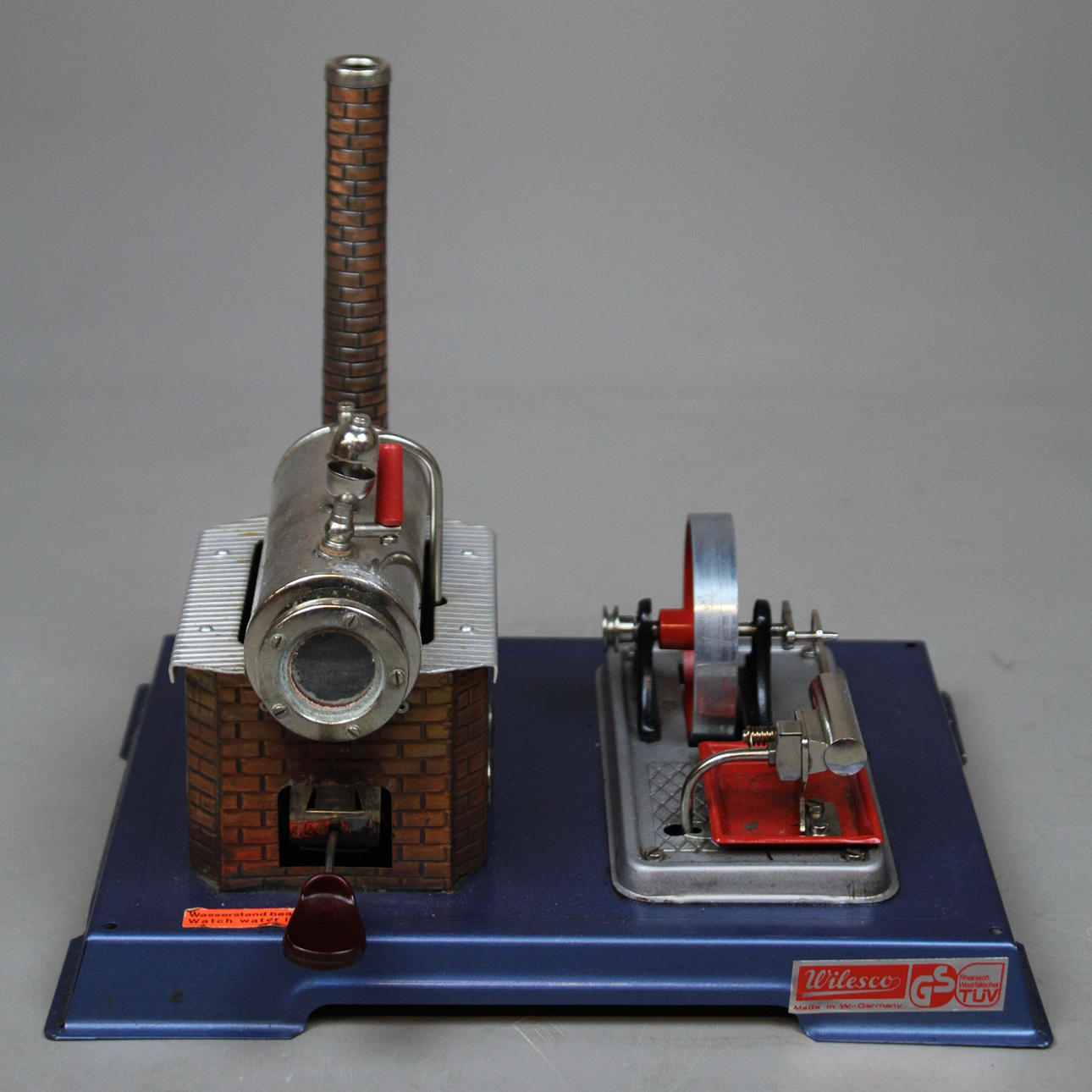 STEAM ENGINE, Wilesco D8.