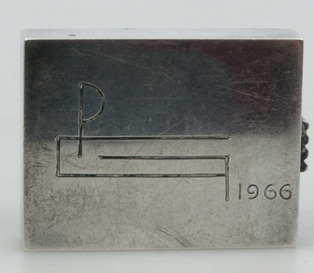 WIWEN NILSSON. Pillerask, silver, monogram PG, 1966, signerad, 20,5 gram.