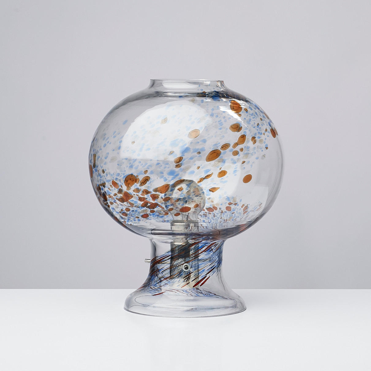 OLLE ALBERIUS. Table lamp, glass, Orrefors, labeled.