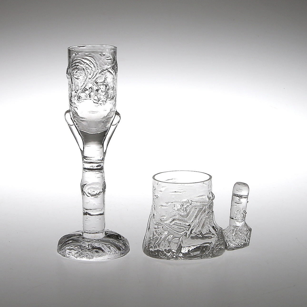SNAPSGLAS och PUNSCHKOPPAR, 16 delar, glas, "Björkstubbe", Eugen Montelin. Signerade.