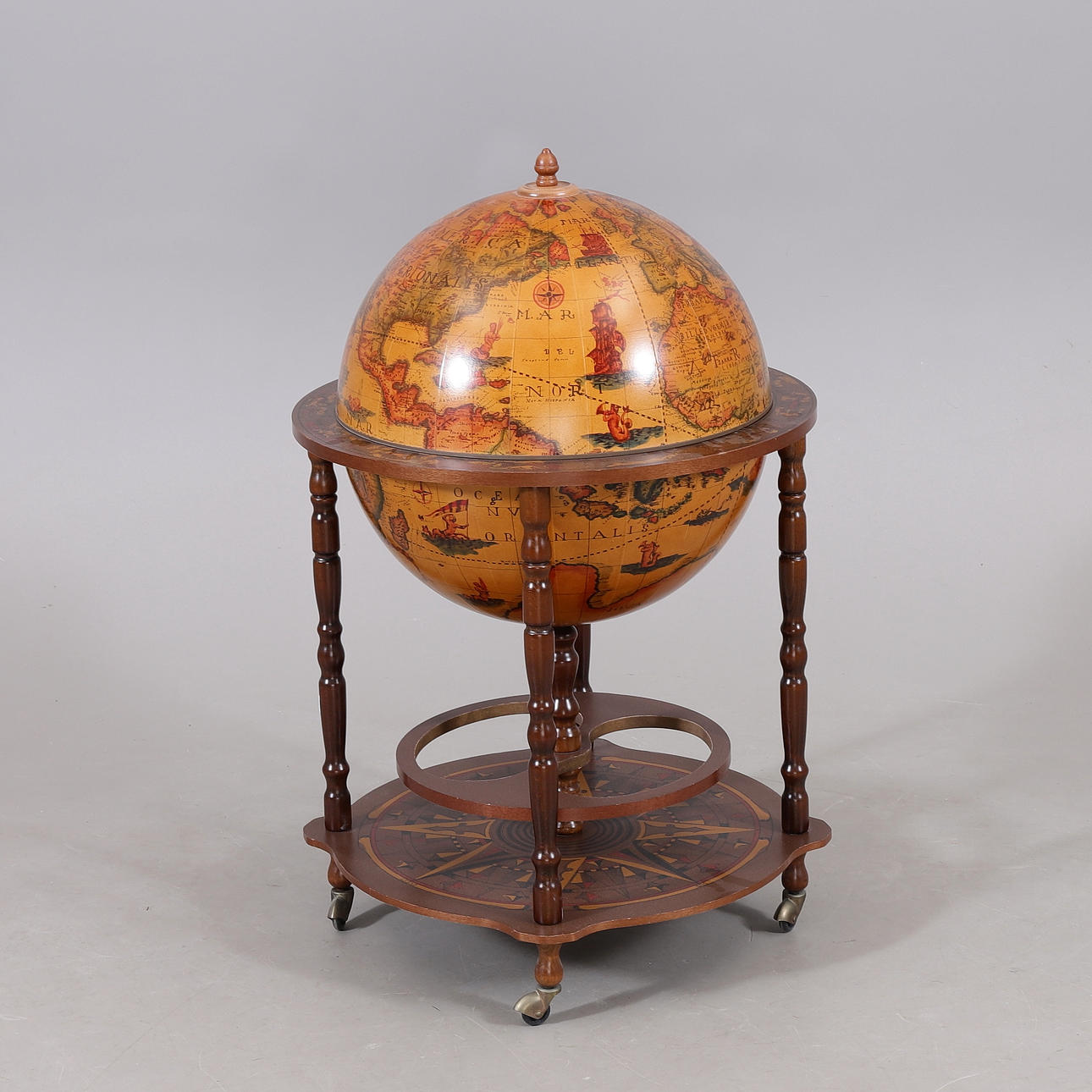 BARSKÅP, in the form of a globe, second half of the 20th century.