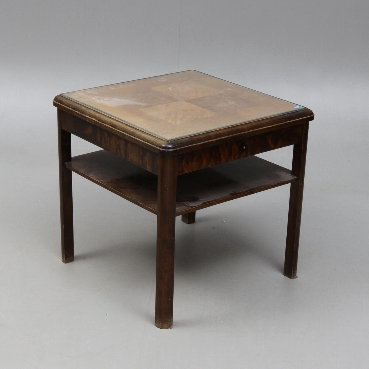 RÖKBORD, med låda i sargen, 1930/40-tal.