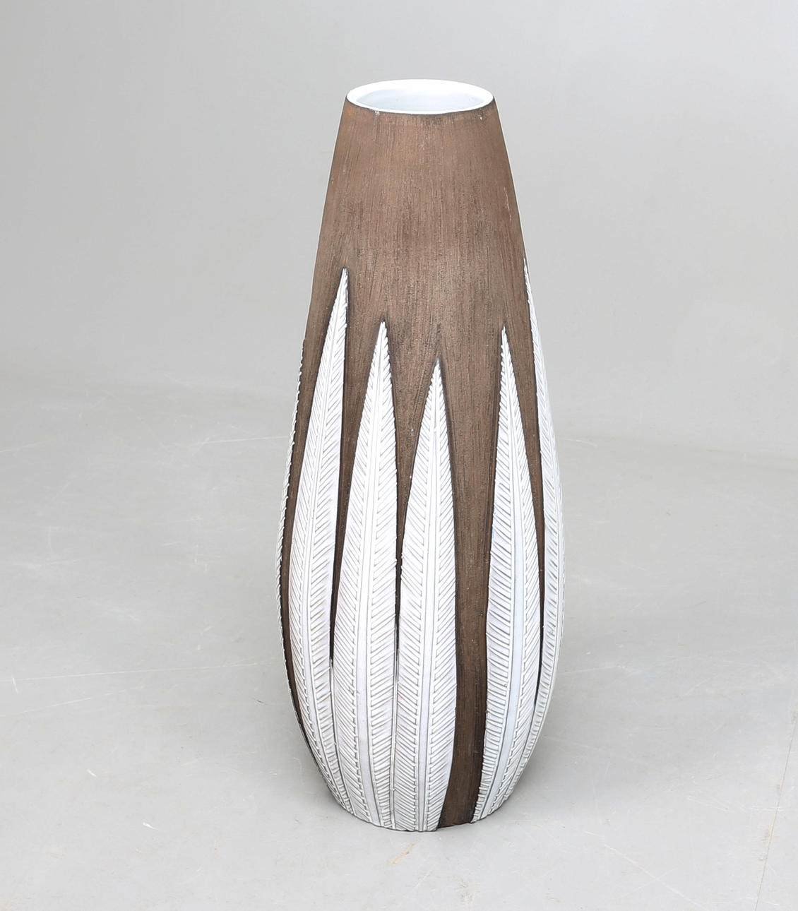 ANNA-LISA THOMSON. Golvvas, Paprika, lergods, Uppsala-Ekeby, 1900-tal.