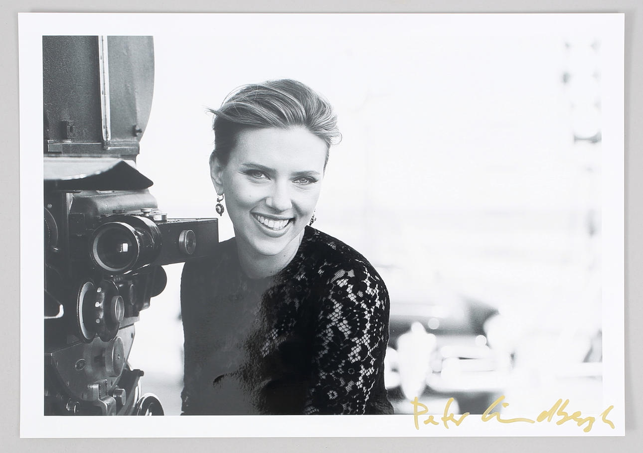 PETER LINDBERGH. Scarlett Johansson.